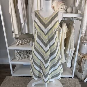 Liz Claiborne women's size small yellow gray tan striped dress, slimming #2866